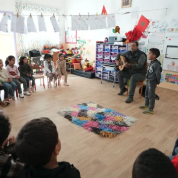 Oum el ghait joussour wa boudour Social: l’art et la culture dans le préscolaire avec Oum El Ghait